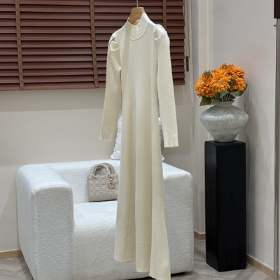 2025春季新款白色针织连衣裙