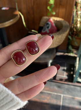 S925银针红色方形耳钉轻奢高级感耳饰2021年新款潮耳夹无耳洞女