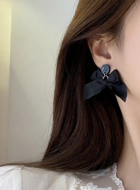 蝴蝶结耳钉女韩版2025新款潮小众设计感高级耳环气质百搭耳饰耳夹