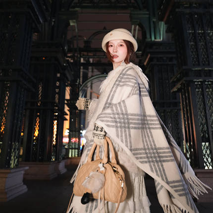 复古时髦秋冬复古格纹针织披肩韩国ins高智民族风云南旅游大斗篷