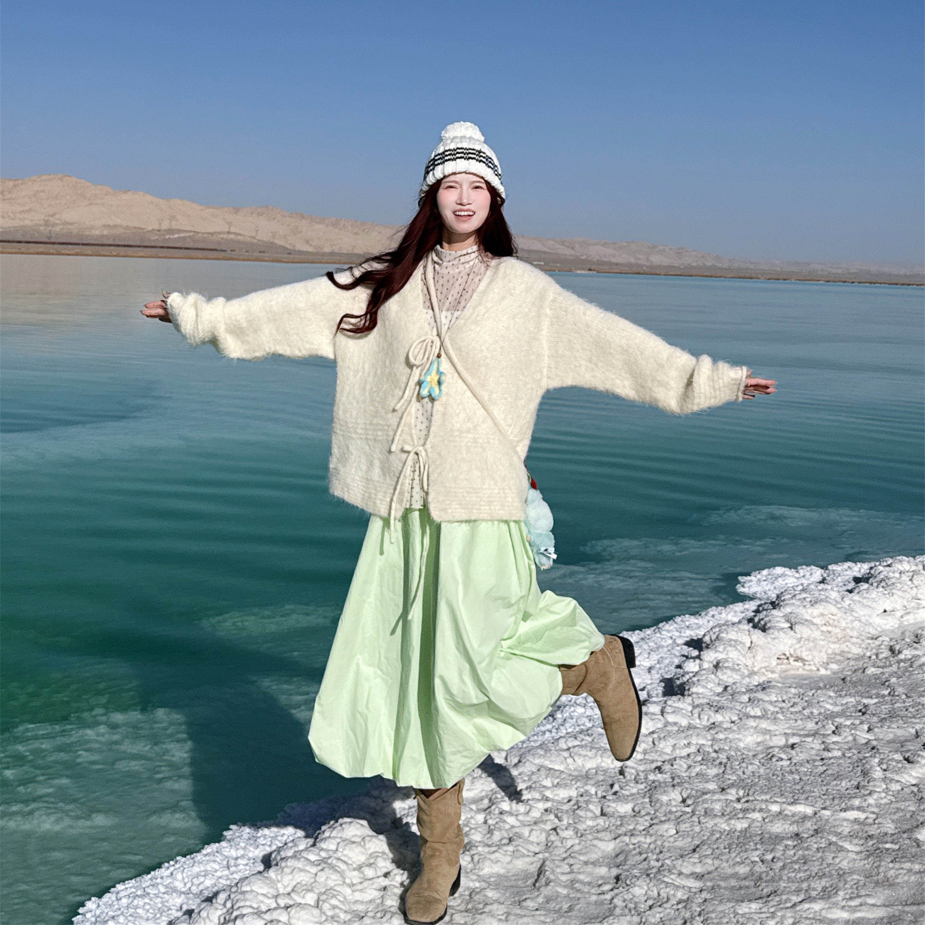 少女感绿色半身裙出片秋冬新款女高腰显瘦a字法式气质小个子伞裙