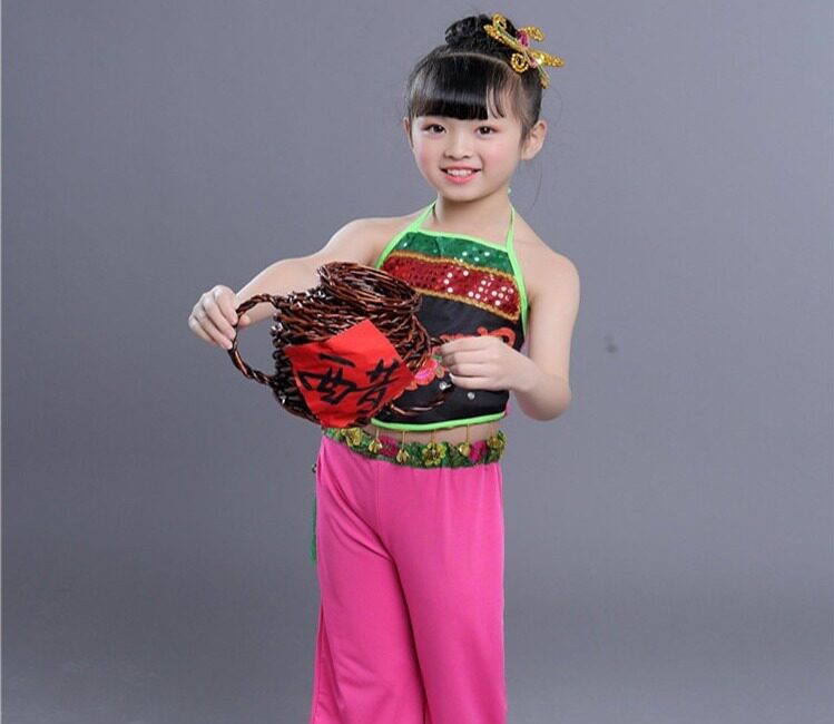 服醋妞妞肚兜舞蹈服道具