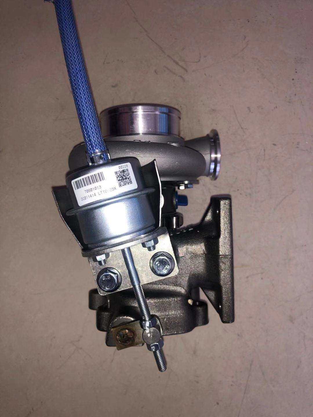 上柴天然气客车国四160四缸机sc4ht专用涡轮增压器s00016465 01