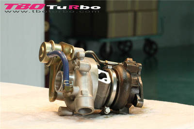 CT9 17201-64090涡轮增压器Toyota Hiace Hilux LandCruiser 2L-T
