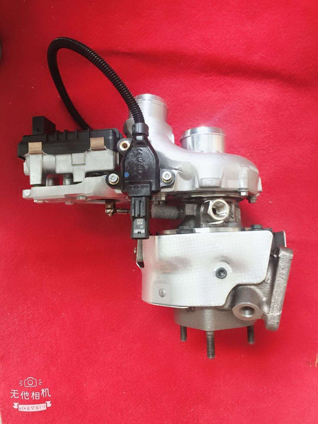 797518-5004 057145873N 奥迪Q7 4.2T 途乐4.2T V8 涡轮增压器