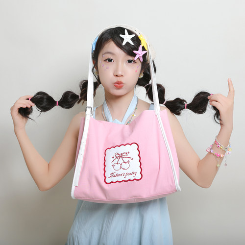 遇后原创童趣樱桃少女粉色托特包2026新款大容量帆布包旅行单肩包