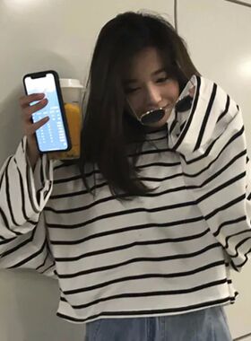 Striped round neck casual long sleeved top条纹圆领长袖上衣女