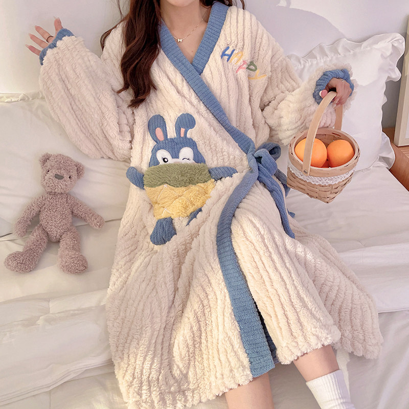 秋冬季女长款珊瑚绒保暖睡衣睡袍