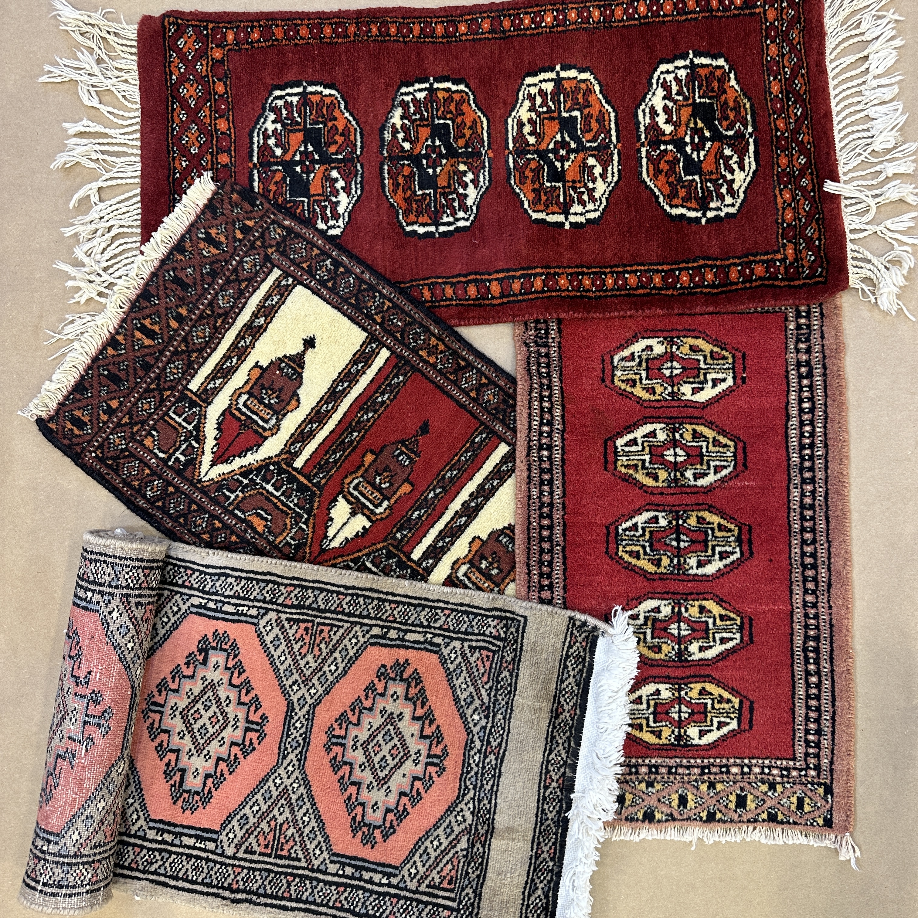 Gilemzar 纯羊毛编织小长条装饰垫 手办茶几床头柜桌面装饰品地毯