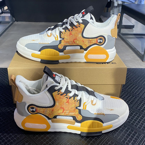 鸿星尔克男跑鞋轻便透气