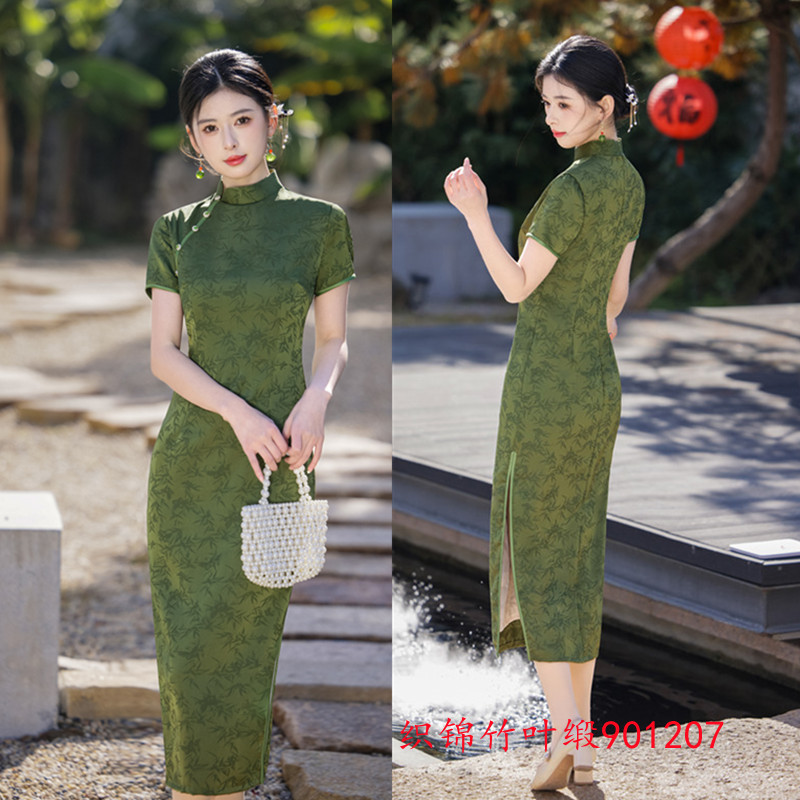 绿色古法全开襟长款改良旗袍2025新款年轻款女高端气质连衣裙春夏