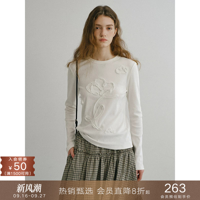 popchrio手绘花朵盘带绣圆领T恤图片