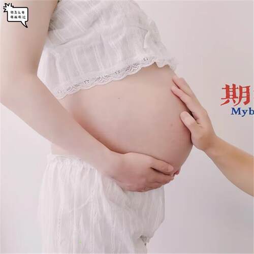 2024孕妇照服装展会新款白色针织性感时尚简约影楼艺术写真拍摄孕