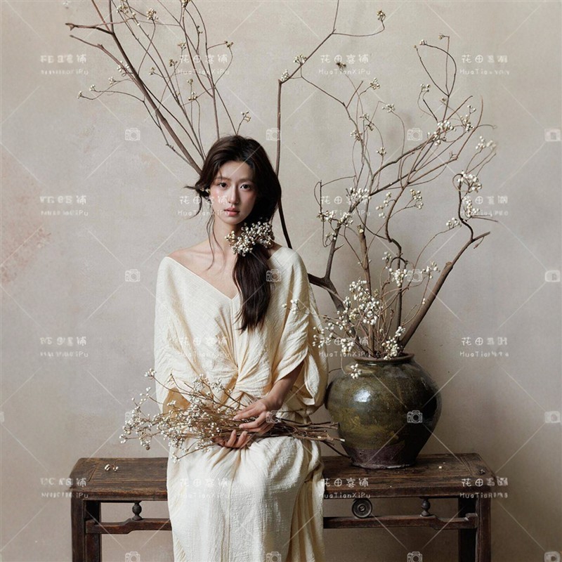 影楼新款写真复古油画主题禅意新中式清冷感个人艺术拍照摄影服装图片