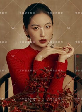 2026新款照相馆新中式红色氛围感气质写真中国风复古个人艺术摄影