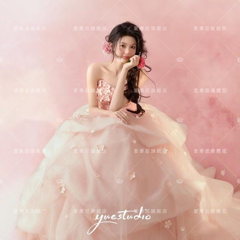 新款高定旅拍花朵彩纱森系礼服粉色拖尾蓬蓬裙主题婚纱摄影服装