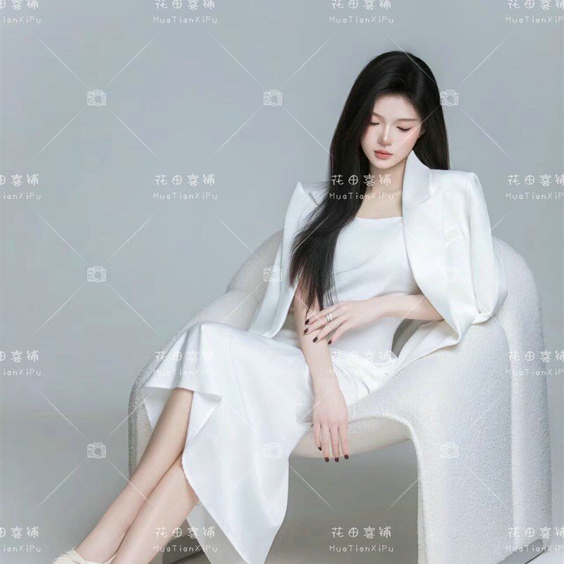 24照相馆新款白色西装主题时尚杂志个人形象照肖像艺术拍照写真服
