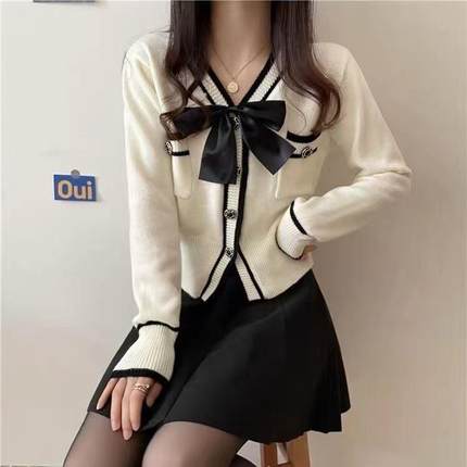 小香风蝴蝶结毛衣开衫女设计感短款百搭宽松针织外套v领洋气上衣