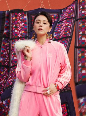 Adidas阿迪达斯VELOUR SST JKT女子丝绒夹克外套IX4223