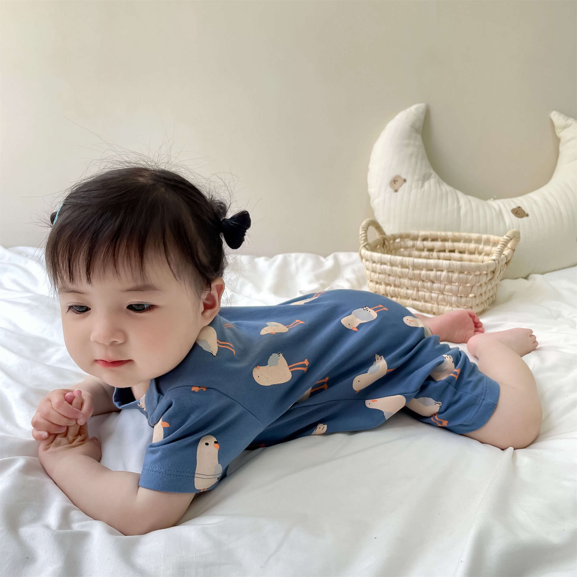 婴儿连体衣洋气短袖薄款衣服