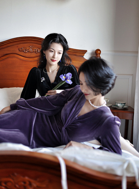 青的衣橱 珠宝人辫子同款Chings法式复古灯笼袖高腰丝绒V领连衣裙