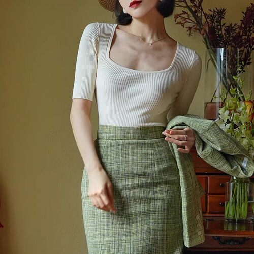 Ching's复古方领五分袖打底衫