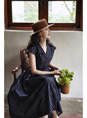 Chings 法式复古v领经典波点连衣裙 撞色腰带赫本风高腰A字大摆裙