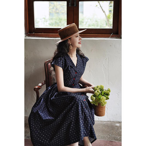 Chings 法式复古v领经典波点连衣裙 撞色腰带赫本风高腰A字大摆裙