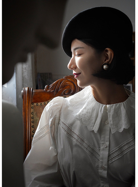 Ching's棉布蕾丝镂空荷叶领白色衬衫女 灯笼袖复古爱德华别致上衣