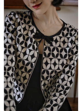 Ching's几何黑米白撞色短外套女 圆领长袖挺阔蝴蝶结针织开衫秋