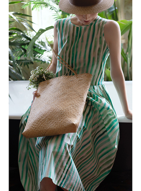 Ching's渐变色条纹度假风条纹连衣裙 圆领中腰宽松舒适大摆长裙女