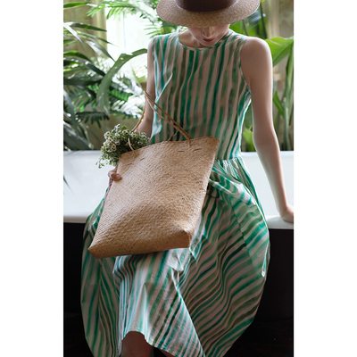 条纹连衣裙水粉渐变大摆长裙