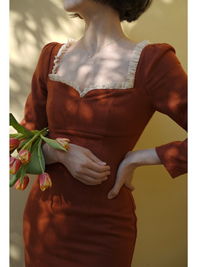 Chings 复古领口方领显瘦九分袖薄毛呢收腰包臀直筒开衩连衣裙秋