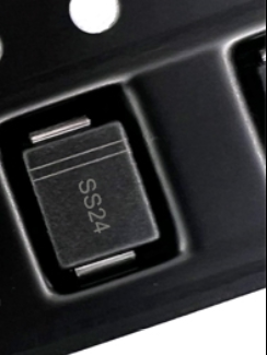 SS24B 丝印SS24 SMB DO-214AA 肖特基二极管 2A 40V 贴片SR240