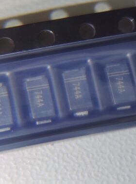 1SMA4744A 丝印744A 1W 15V SMA DO-214AC 贴片稳压二极管 全新