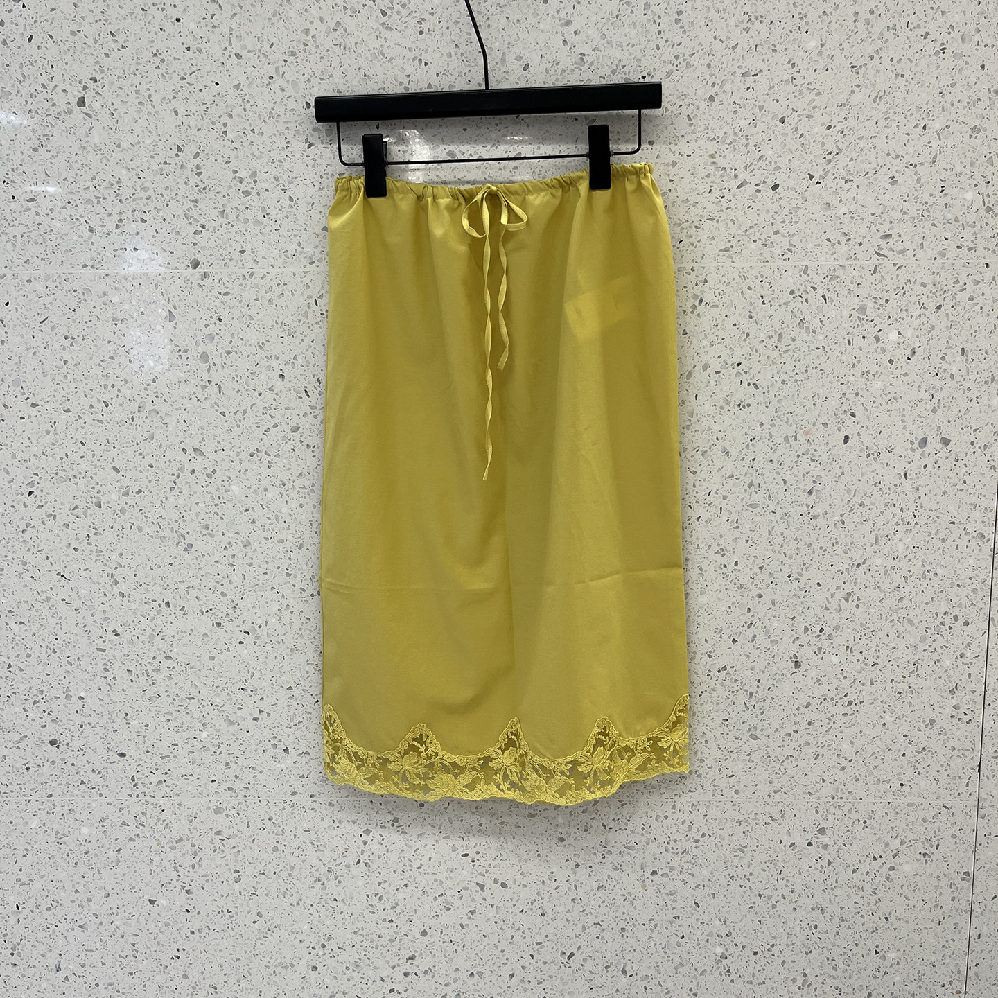 蕾丝拼接半身裙女抽绳腰气质直筒中长裙黄色半裙