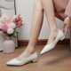 皮鞋 演出单鞋 女低跟2cm粗跟舒适浅口工作职业白色哑光大码 高跟鞋