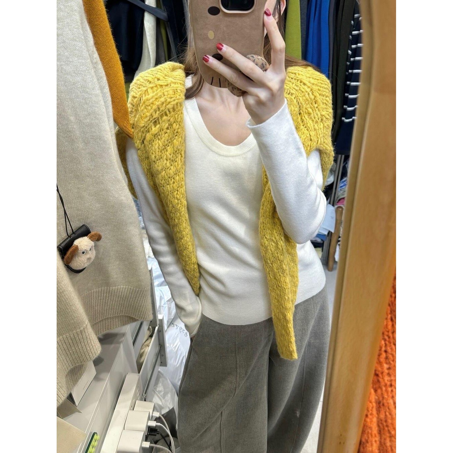 韩系慵懒U领显瘦针织打底衫