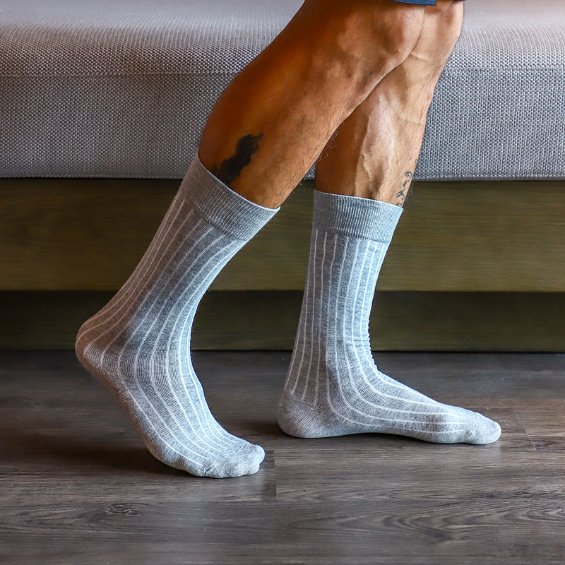3双岩也男士长筒商务条纹纯棉袜