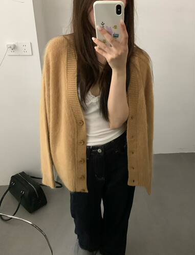 韩系慵懒风羊毛羊绒V领针织开衫女秋冬新款宽松显瘦加厚毛衣外套