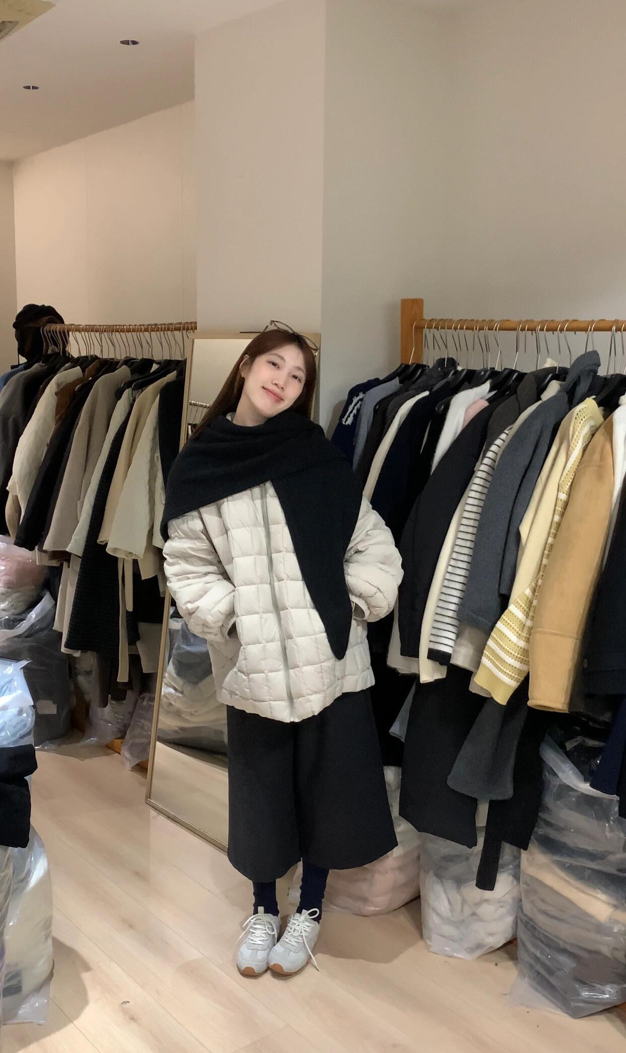 韩国东大门设计感方格羽绒服女时尚立领休闲宽松拉链白鸭绒外套冬