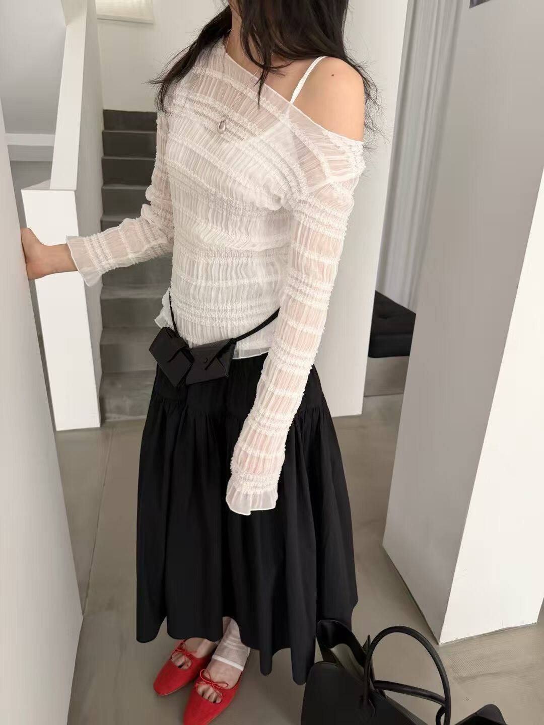 韩系设计感小众褶皱弹力一字领衬衫女26夏新款防晒衣薄款微透上衣