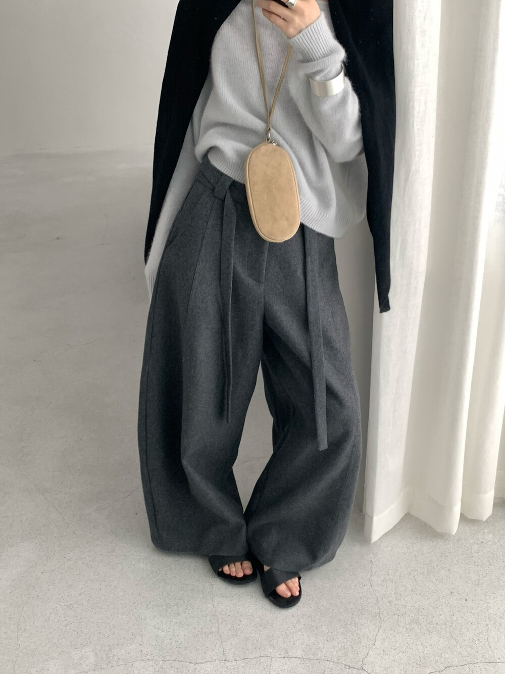 韩系高端复古羊毛呢西装阔腿裤女秋冬新款抽绳垂感宽松显瘦直筒裤