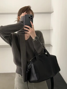 韩系ins氛围感全羊毛挂脖毛衣