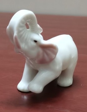 外贸出口原单尾货手绘陶瓷  走路公象全瓷摆件  创意礼品  工艺品