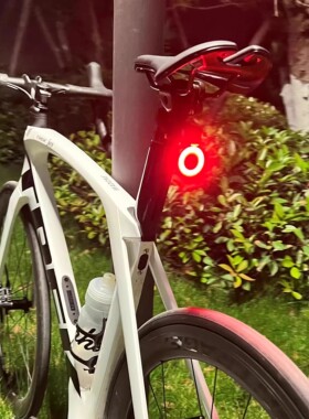 专用于sworks闪电sl8/sl7/demo8/flash自行车夜骑尾灯创意警示灯
