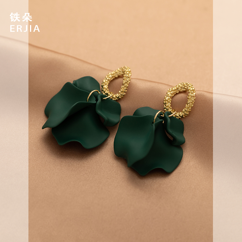 欧美风夸张墨绿花瓣蚊香盘耳夹