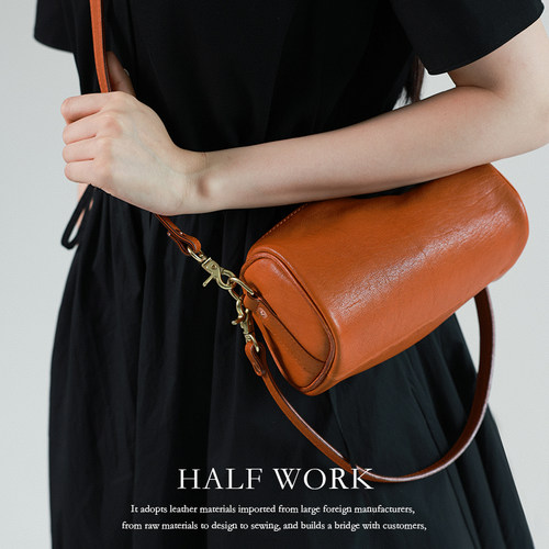 头层牛皮波士顿小枕头包女