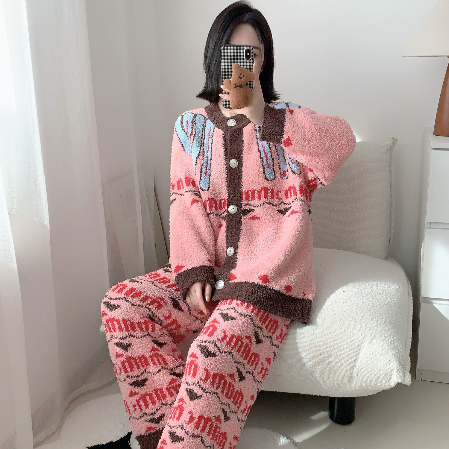 卡通字母开扣款半边绒睡衣套装女秋冬季加厚保暖圆领家居服可外穿