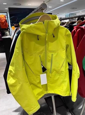今年流行特惠黄绿色连帽冲锋衣外套女2025秋季新款宽松小个子防风
